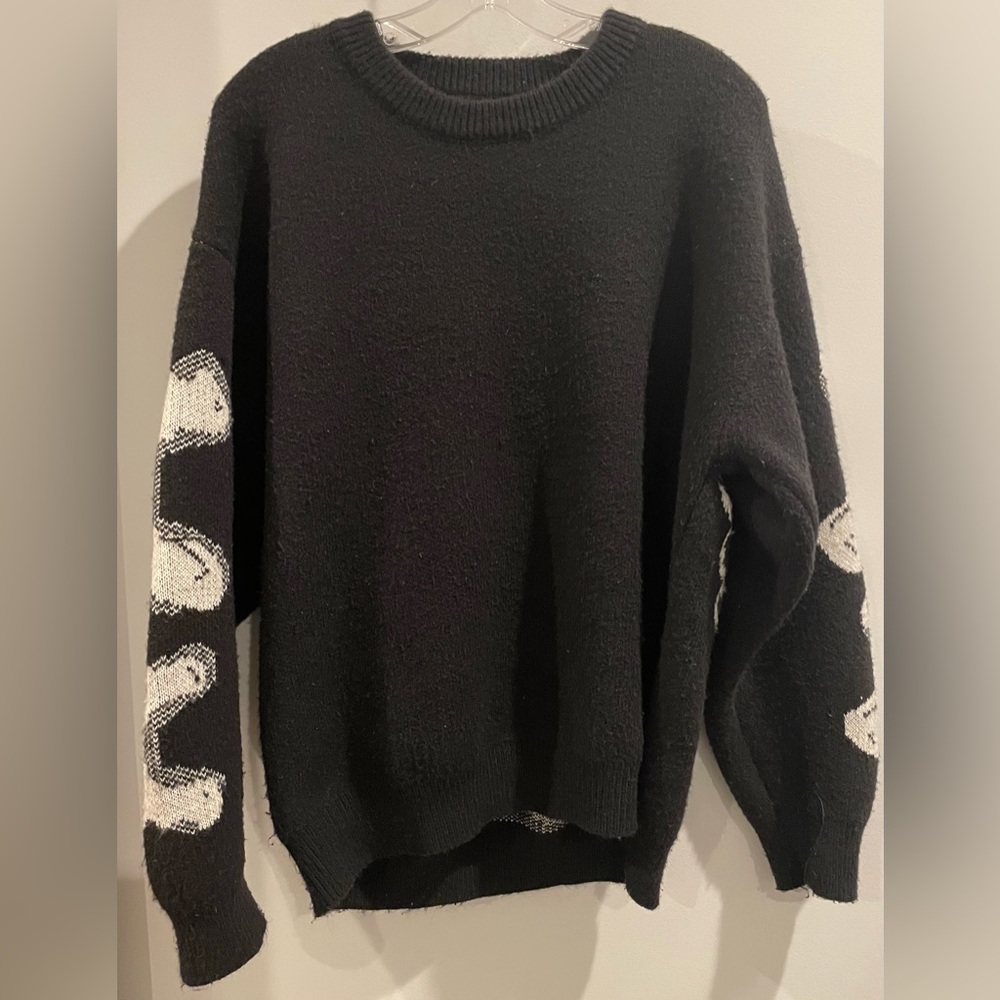 Aelfric Eden Men’s size L Skeleton Pattern Knit sweater.